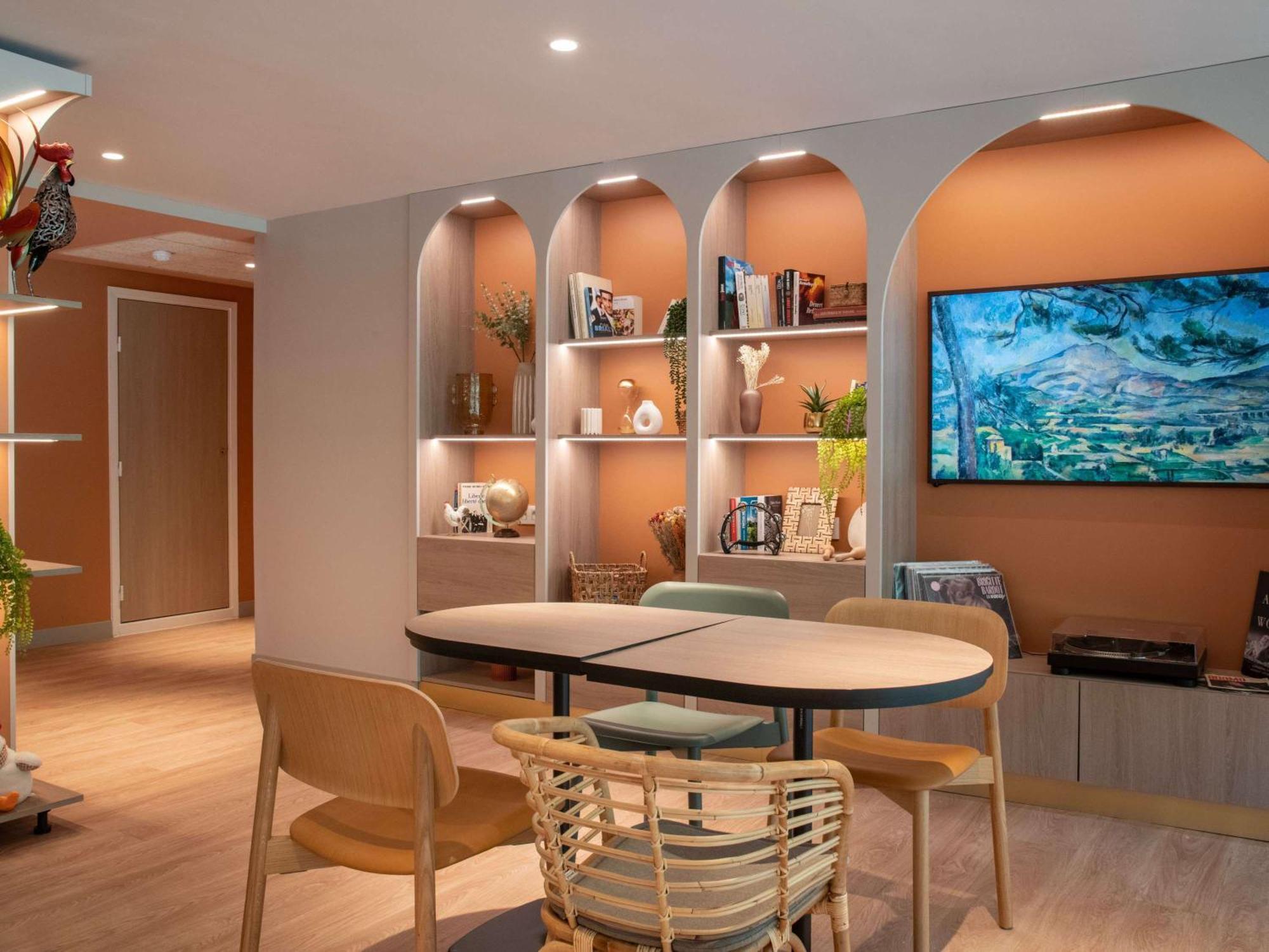 Ibis Golfe De Saint-Tropez Hotel Cogolin Exterior photo